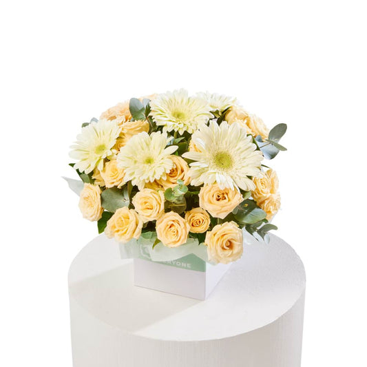 Peaches & Cream Flower Box