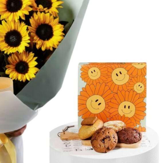 Sunflower Bouquet With Cookies